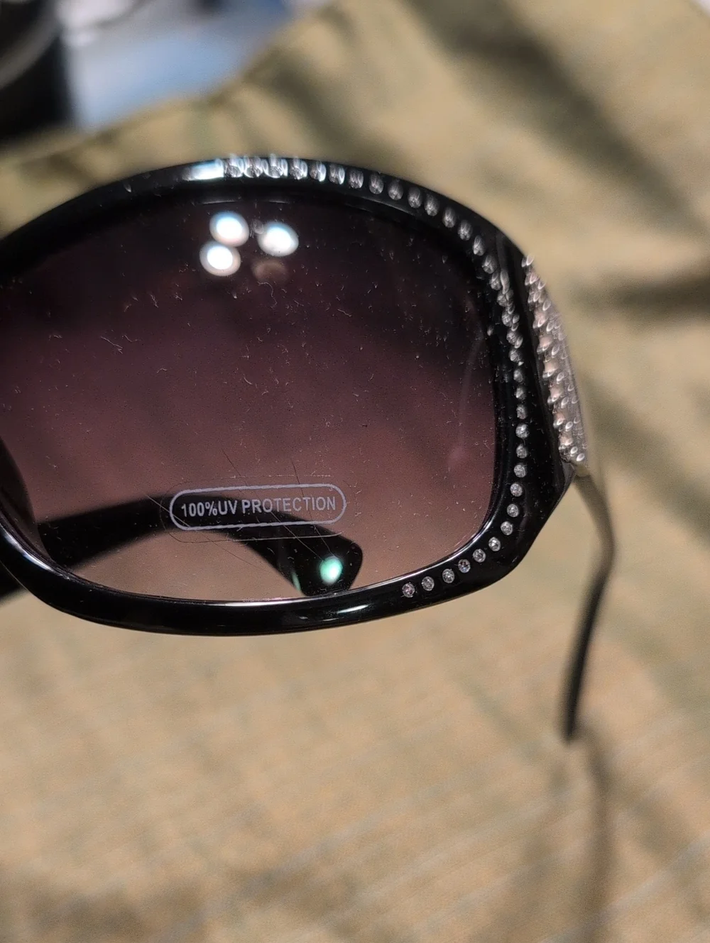 Stylish Women’s Oversized Sunglasses - Black with Purple Tint